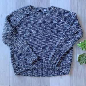 URBAN OUTFITTERS knit crew neck oversized sweater size M